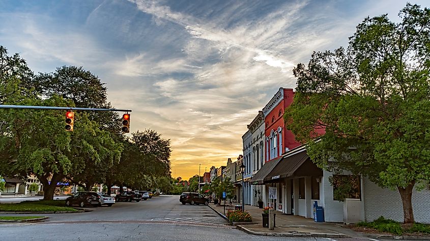 Sunset over historic downtown Eufaula, Alabama, USA.