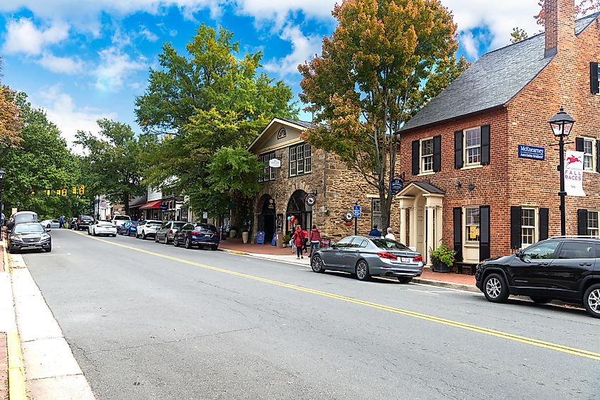 Middleburg, Virginia: central street of the ancient town near Washington