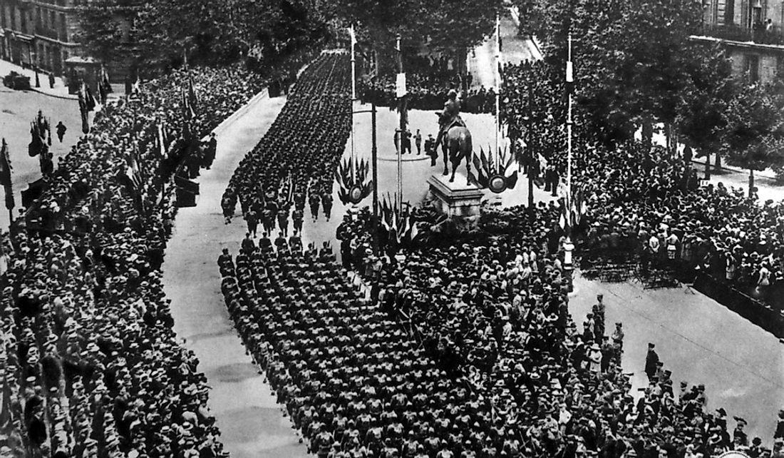 American troops marching along the re-named Avenue de President Wilson in Paris, July 4, 1918.