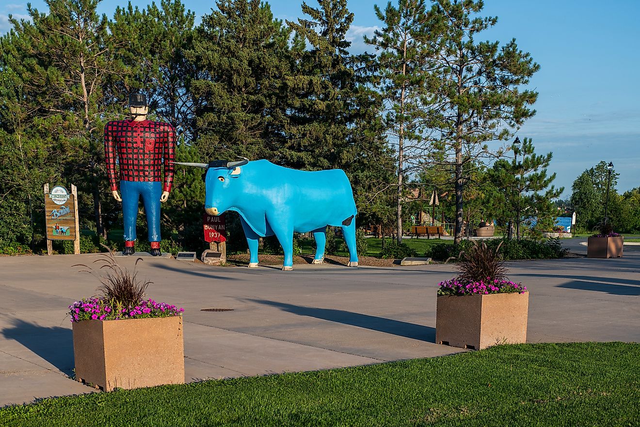 Paul Bunyan and Babe the Blue Ox. Editorial credit: Danita Delimont / Shutterstock.com