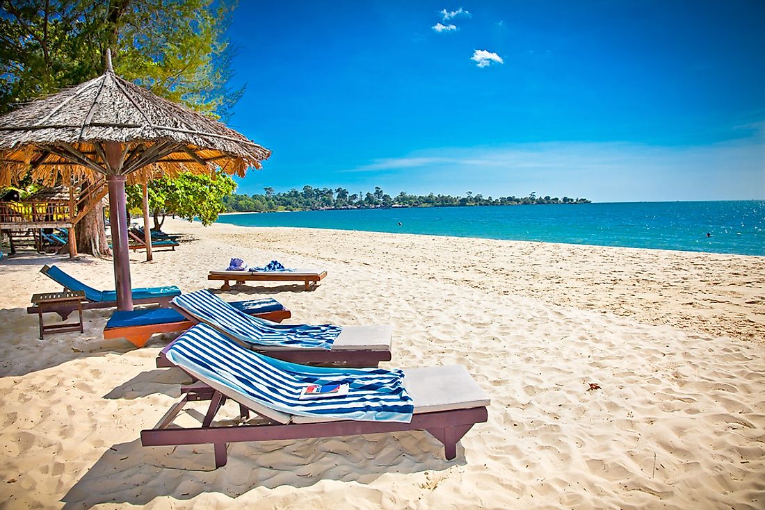 A tropical beach in Cambodia, the ideal place to spend a holiday off. 