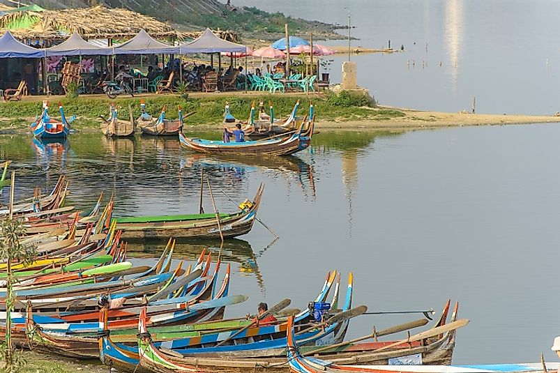 A Burmese fishing village on the banks of the Irrawaddy.