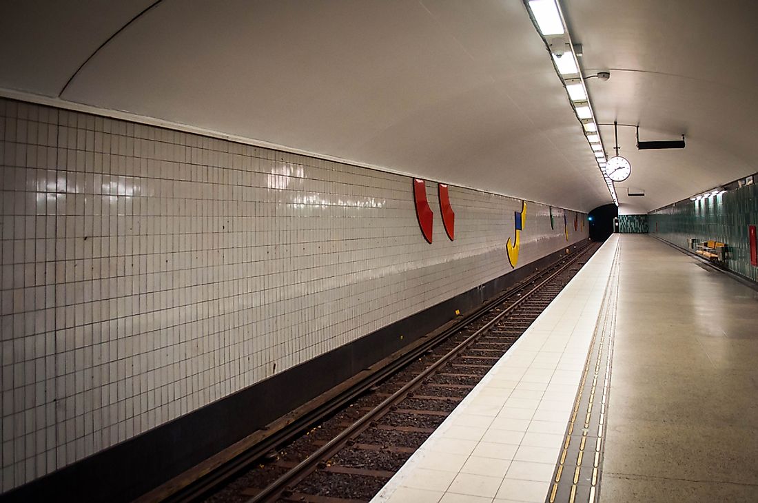 Seeing a Silverpilen pull into a station of the Stockholm Metro was sure to take travelers by surprise. 