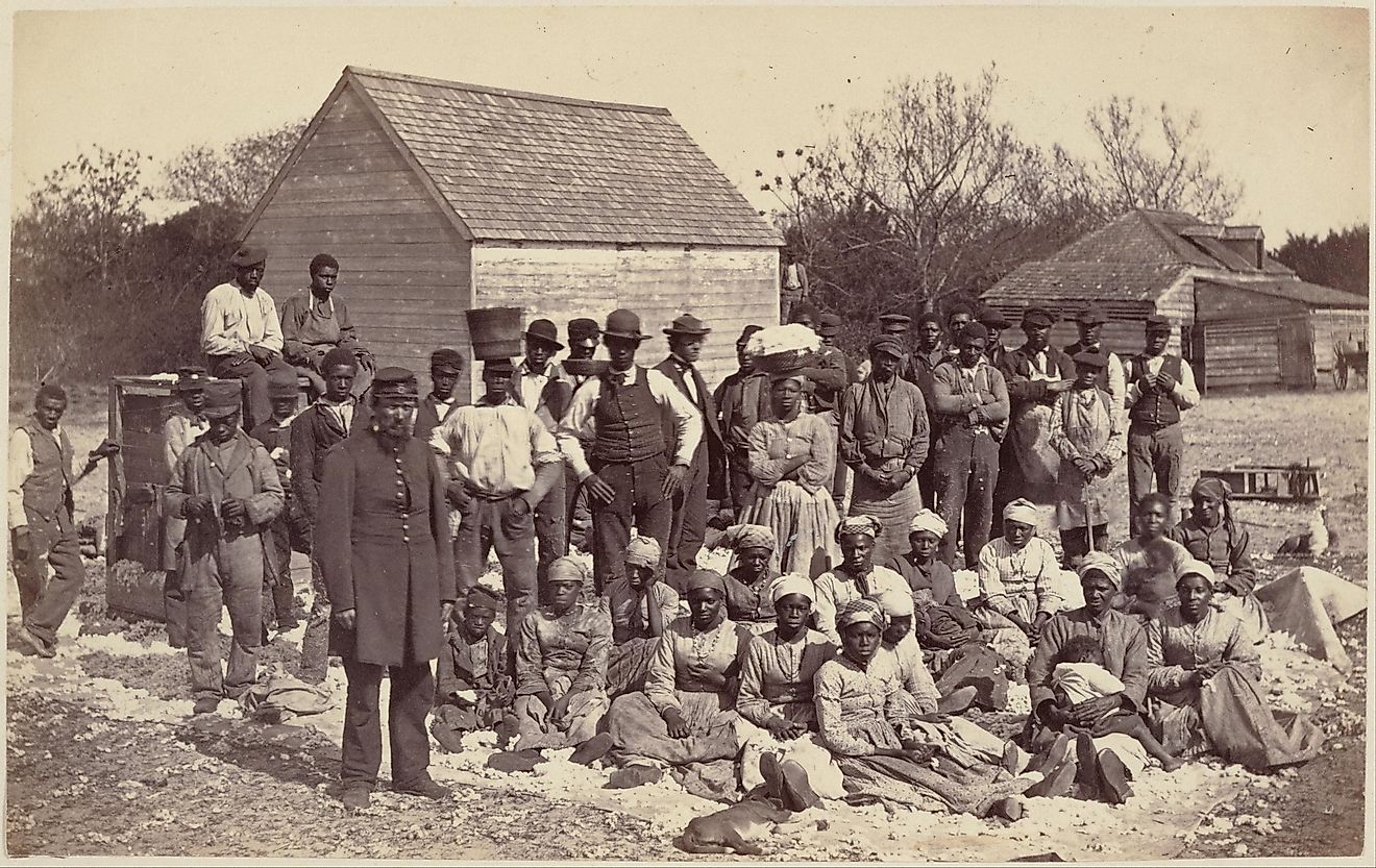 Slaves with an American General in the United States in the 19th century.