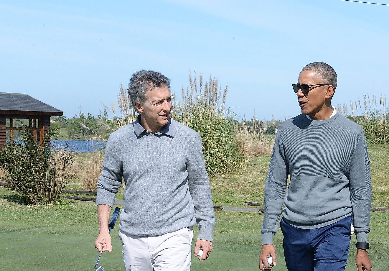 Obama playing golf with the President of Argentina Mauricio Macri, October 2017. Image credit: LavaBaron/Wikimedia.org