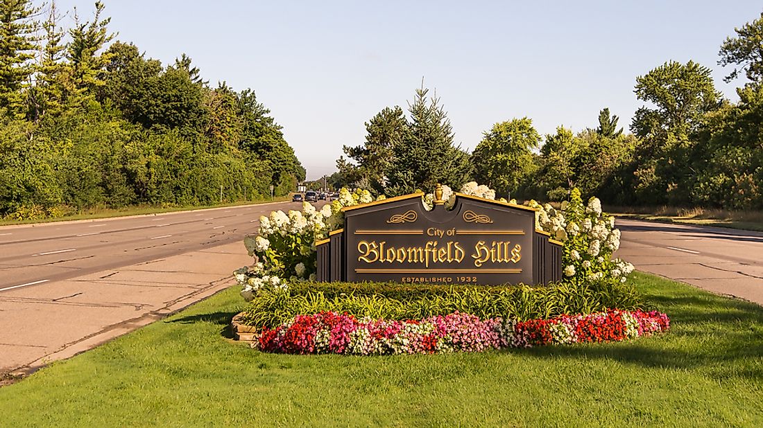 Bloomfield Hills, a suburb of Detroit, is one of the richest places in the United States by per capita income. Editorial credit: Steve Lagreca / Shutterstock.com. 