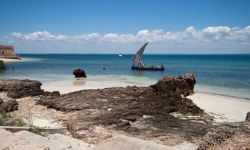 Boats laanding on the island of Mozambique.