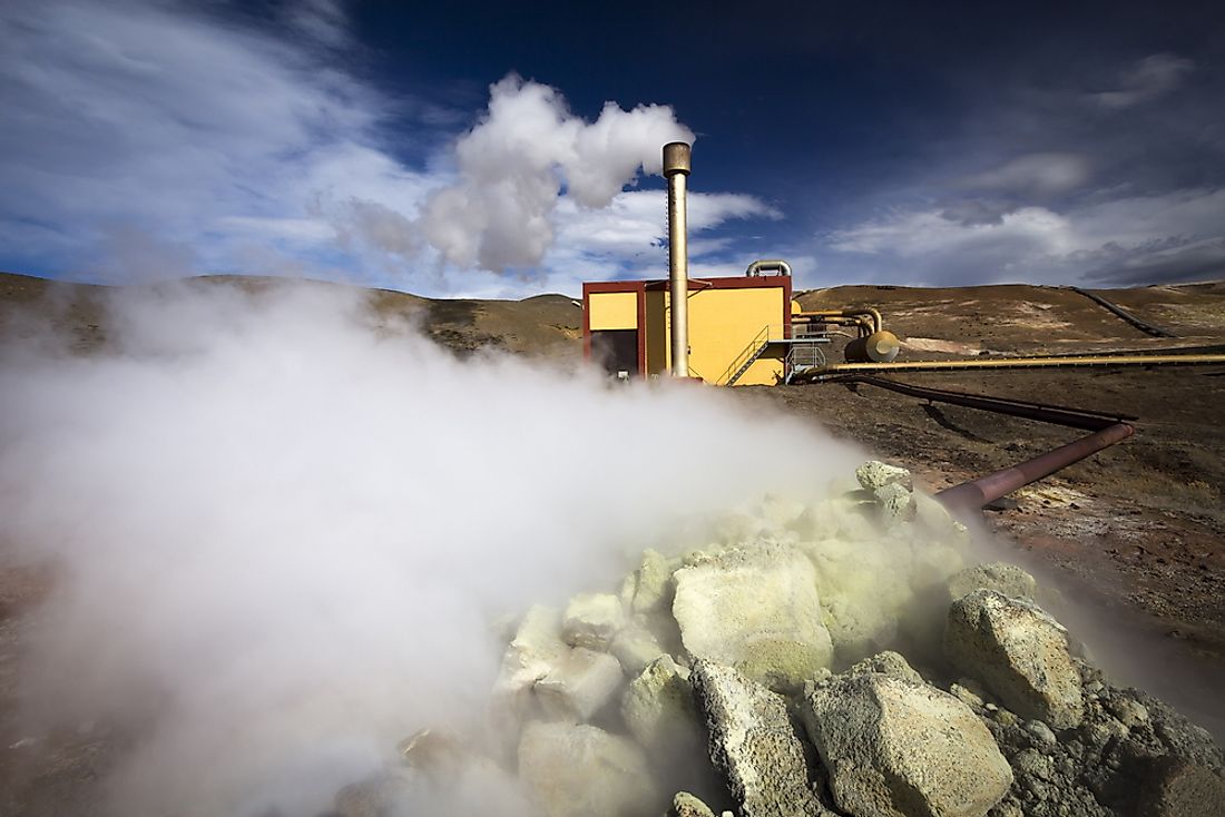 A geothermal power plant in Iceland. Iceland is the country least dependent on fossil fuels in the world. 