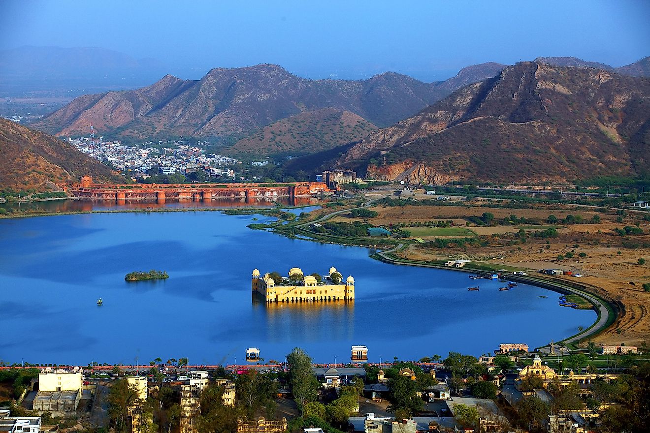 The captivating Jalebi's Mahal of Jaipur, India, is one of the world's most stunning architectures in water.