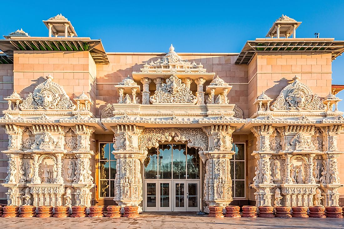 The Shri Swaminarayan Mandir temple in Robbinsville, New Jersey is the largest Hindu temple in the US. 