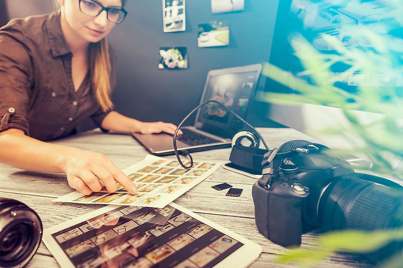 Online journalism courses are a great way to boost your chances of a future career in journalism. Image credit: REDPIXEL.PL/Shutterstock.com