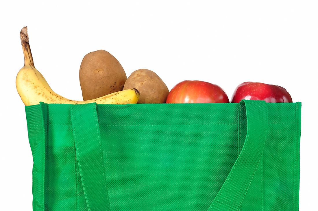 Keeping alternatives to plastic bags on hand can be a great way to help the Earth. 