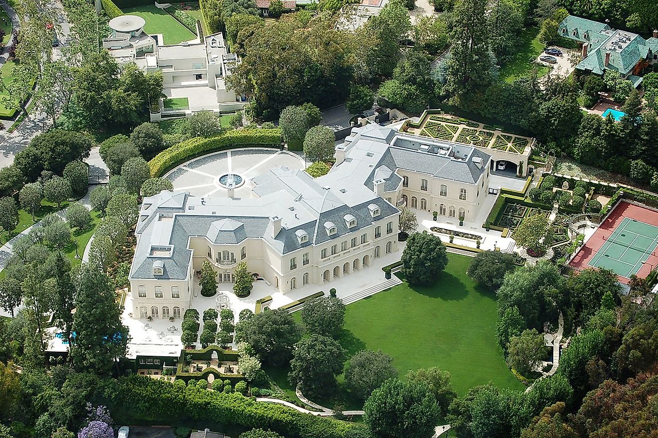 Spelling estate, Holmby Hills, Los Angeles. The Manor’s current owner is Petra Ecclestone. Image credit: Atwater Village Newbie/Wikimedia.org