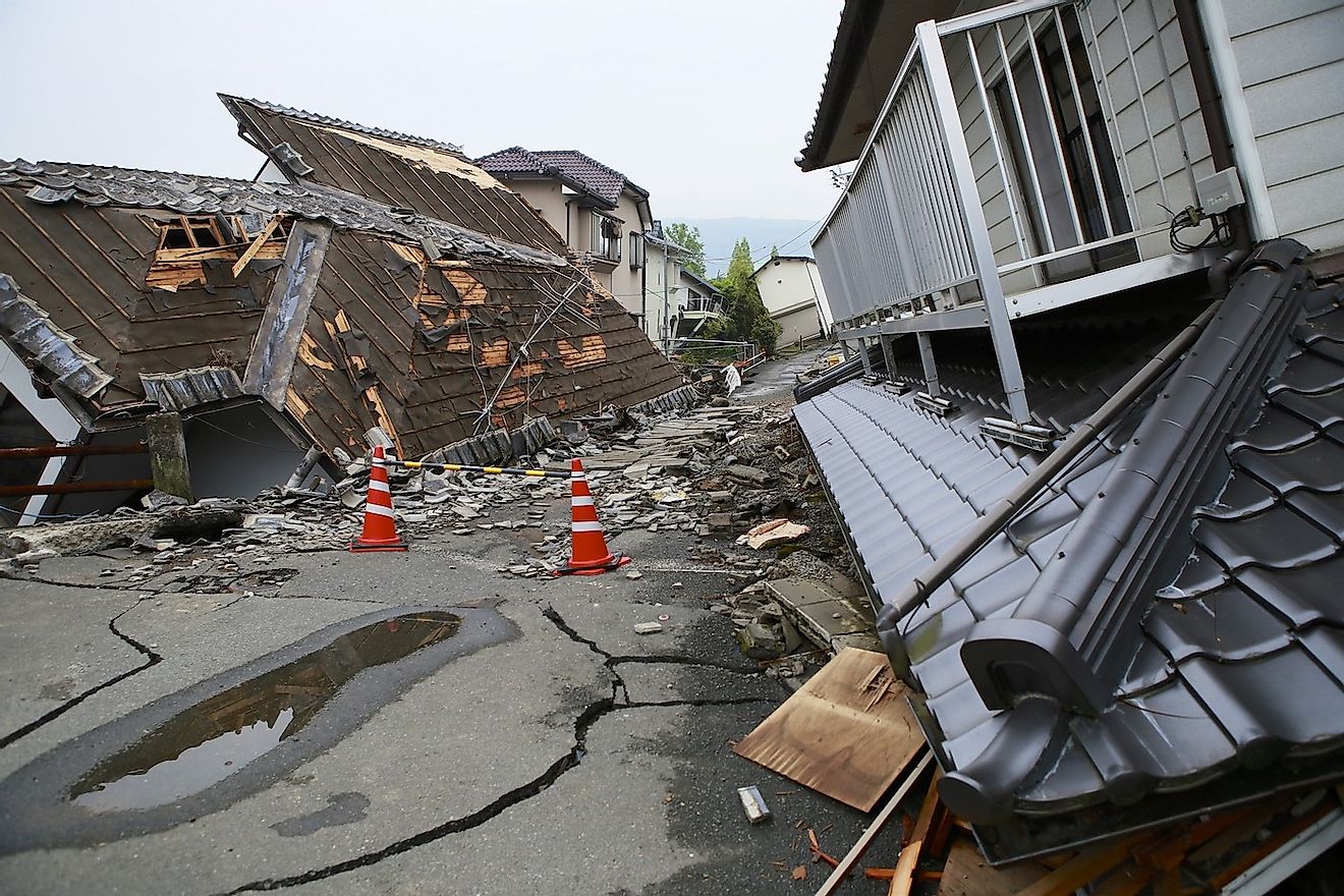 Buildings collapsed in an earthquake. Image credit: Austinding/Shutterstock.com