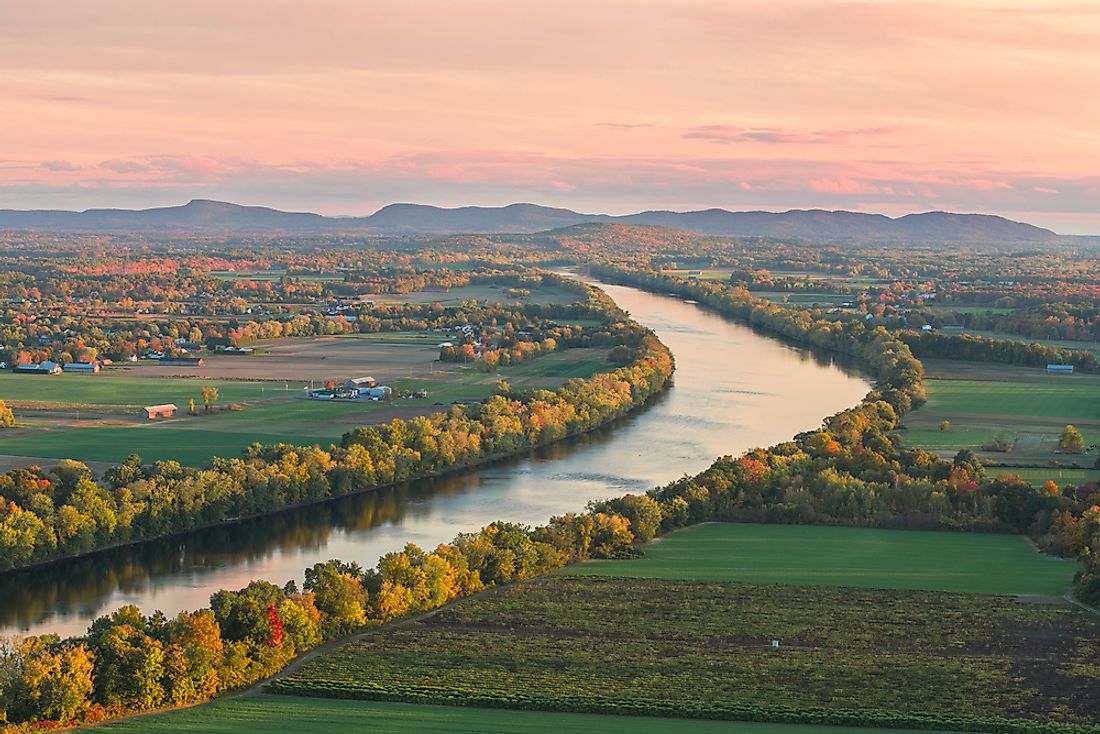 Connecticut River flows through four states including Massachusetts. 