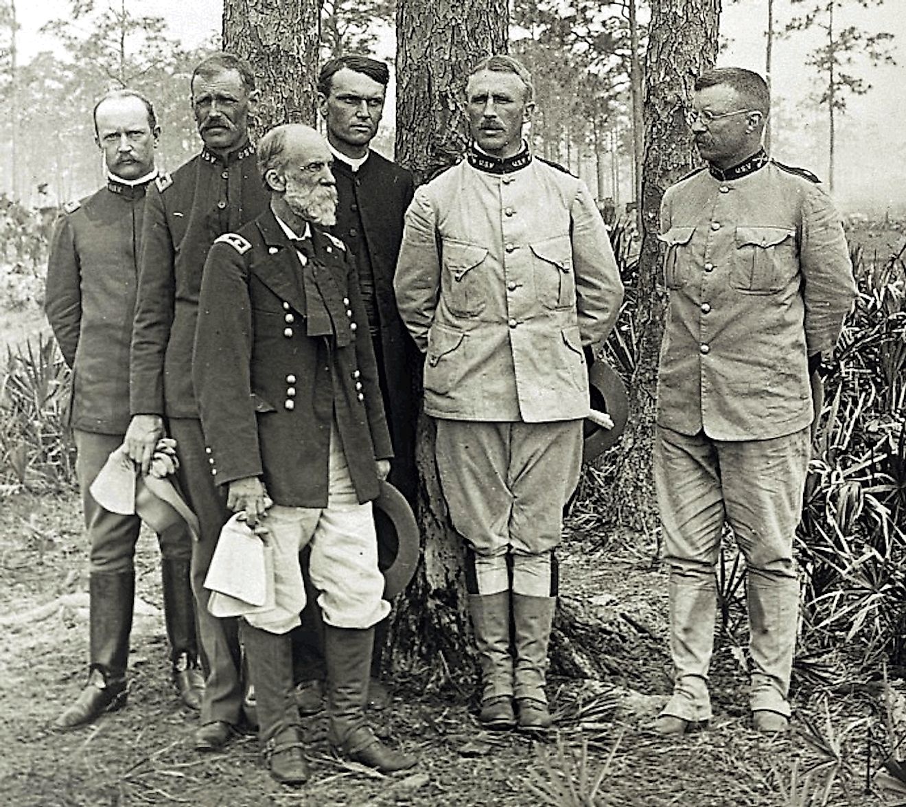 Theodore Roosevelt and officers. Image credit: Underwood &amp; Underwood / Public domain