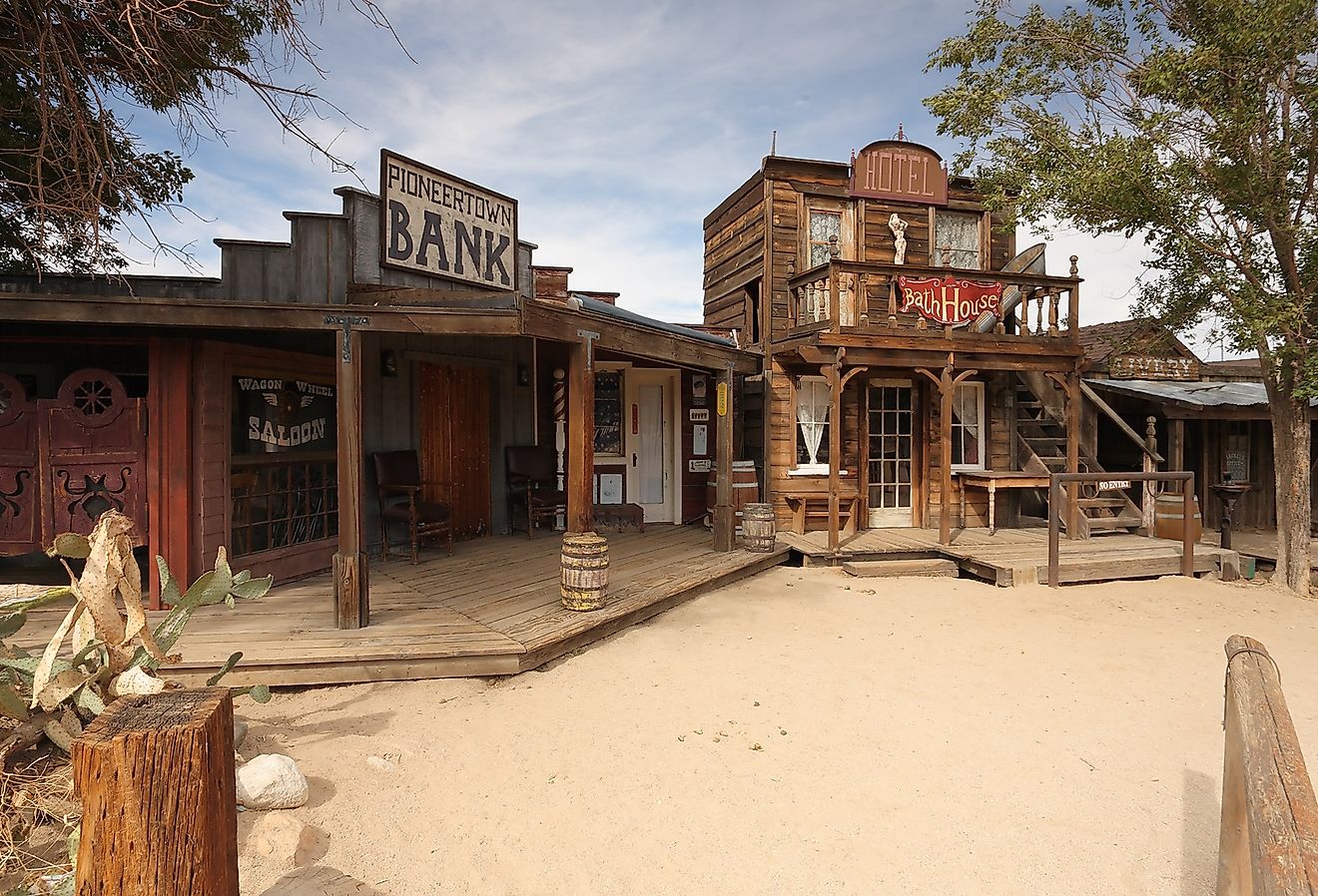 Pioneertown, California saloon and bath house. Mfield, Matthew Field, http://www.photography.mattfield.com, CC BY-SA 3.0 <http://creativecommons.org/licenses/by-sa/3.0/>, via Wikimedia Commons