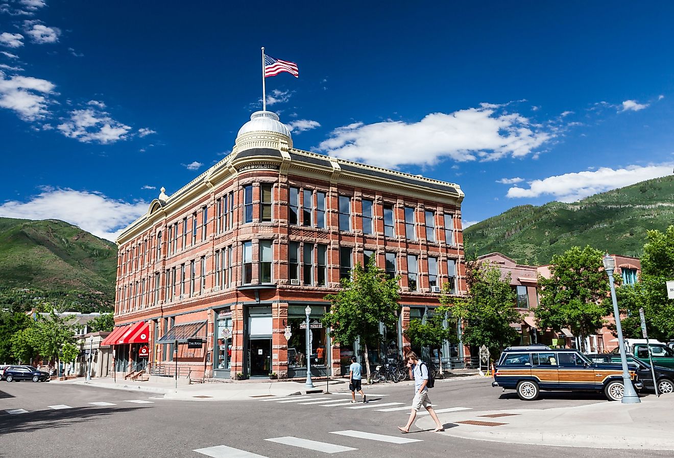 Downtown Aspen, Colorado. Image credit Oscity via Shutterstock