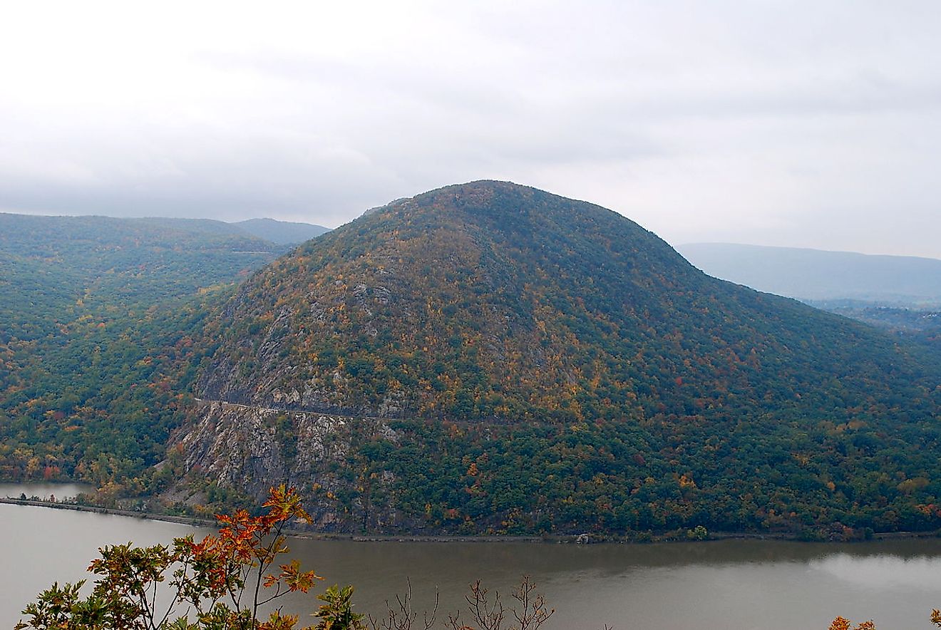 Storm King Mountain from atop Break Neck Ridge. Image credit: Ahodges7/Wikimedia.org