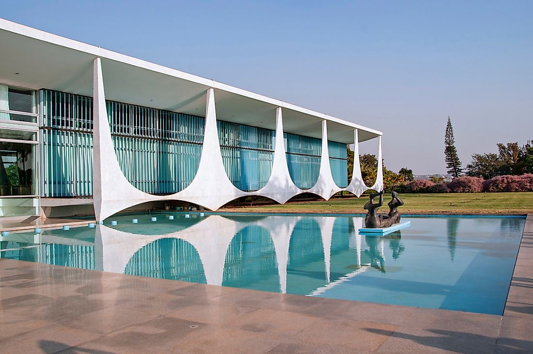 Palácio da Alvorada, Brasilia. Editorial credit: Wagner Santos de Almeida / Shutterstock.com.