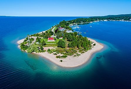 Little Traverse Bay Lighthouse in Harbor Springs, Michigan. Image credit Dennis MacDonald via Shutterstock