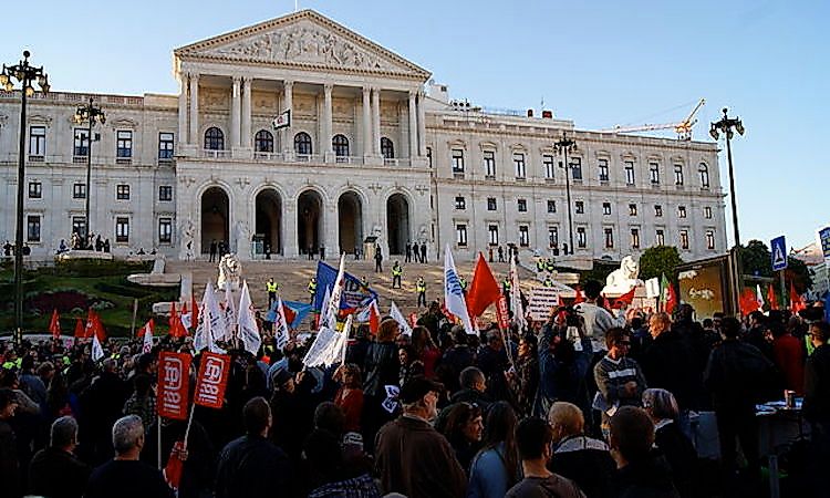 What Type Of Government Does Portugal Have?
