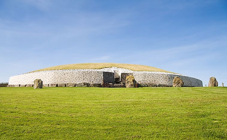 The megalithic tomb of Bru Na Boinne. The megalithic tomb of Bru Na Boinne.