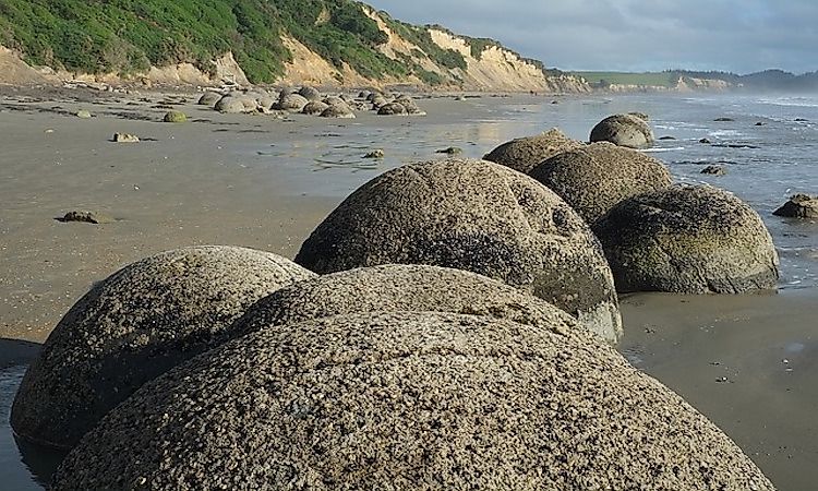 #6 Koekohe Beach, New Zealand -