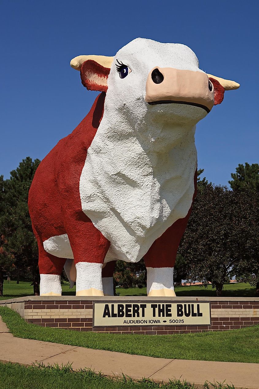A statue known as "Albert the Bull" stands in a park off hwy 71. Editorial credit: Suzanne Tucker / Shutterstock.com