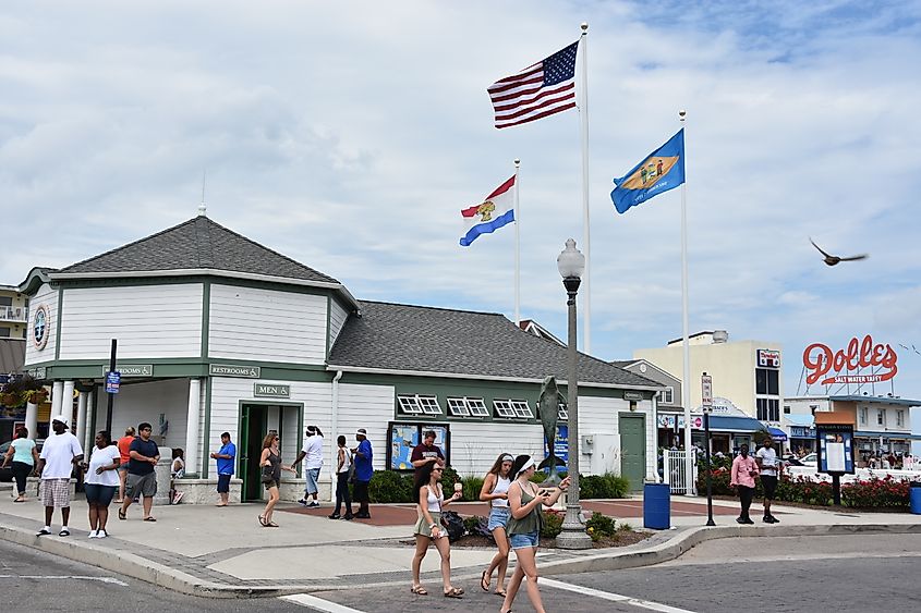 Tourists at the Rehoboth Beach Boardwalk, Delaware.