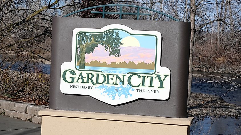 Sign for Garden City alongside the Boise River greenbelt park. Editorial credit: Adam Constanza / Shutterstock.com