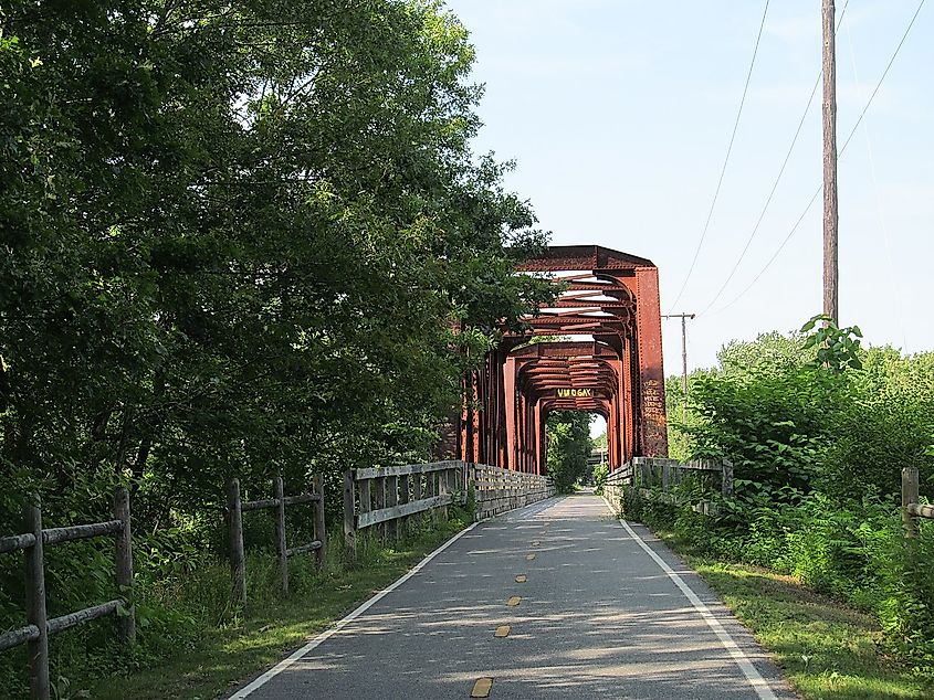 Truss bridge carrying the Washington Secondary Trail over the South Branch of the Pawtuxet River between West Warwick and Warwick