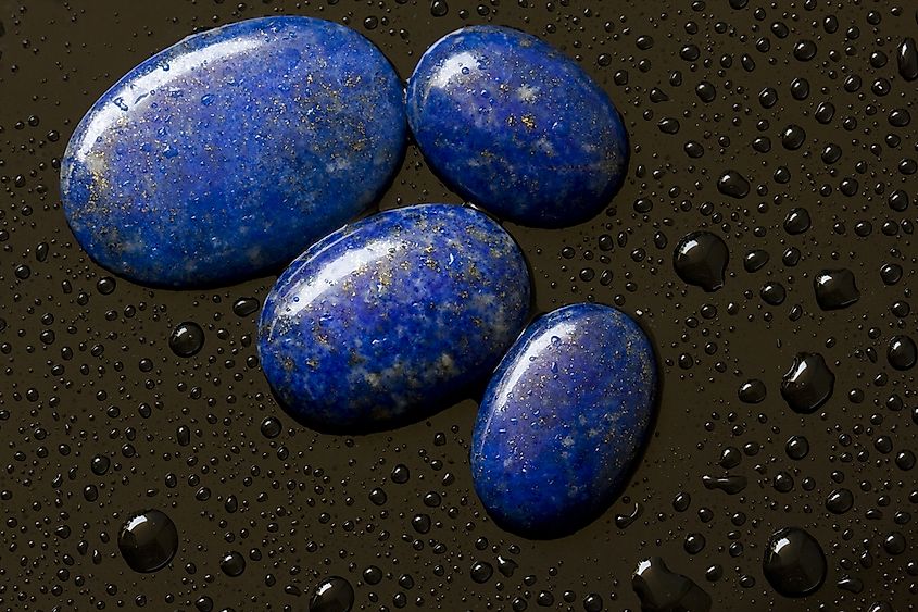 Blue lapis lazuli gem stones