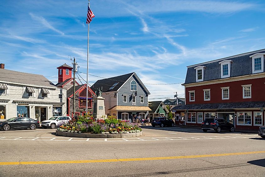 Buildings and shops in the New England town of Kennebunkport, Maine