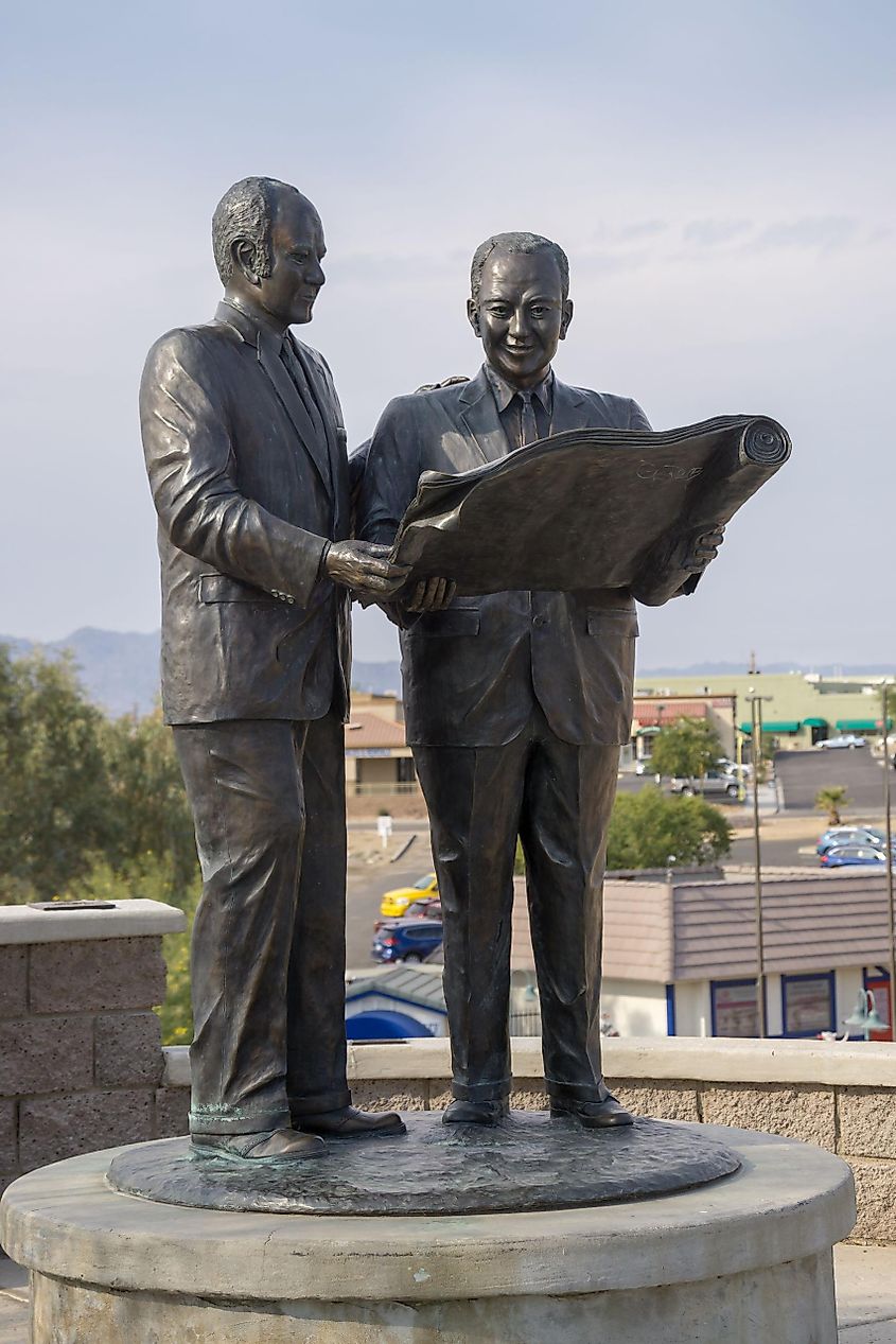 Sculpture of Robert McCulloch and C.V. Wood Jr. in Lake Havasu City
