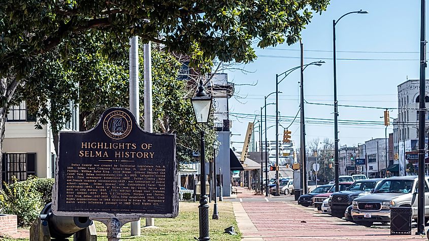 Historical marker near City Hall that gives a brief overview of the history of Selma, Alabama. Editorial credit: JNix / Shutterstock.com
