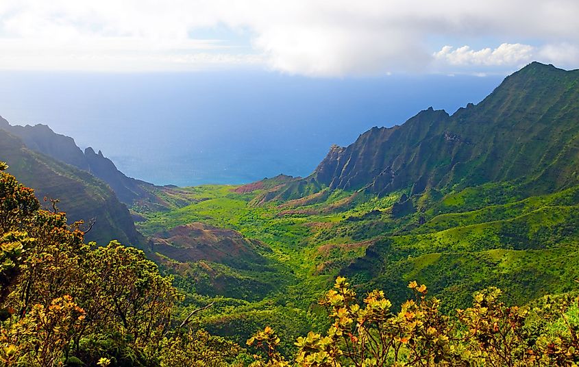 The Kalalau Valley on the Na Pali coast of Kaua'i Island, Hawaii