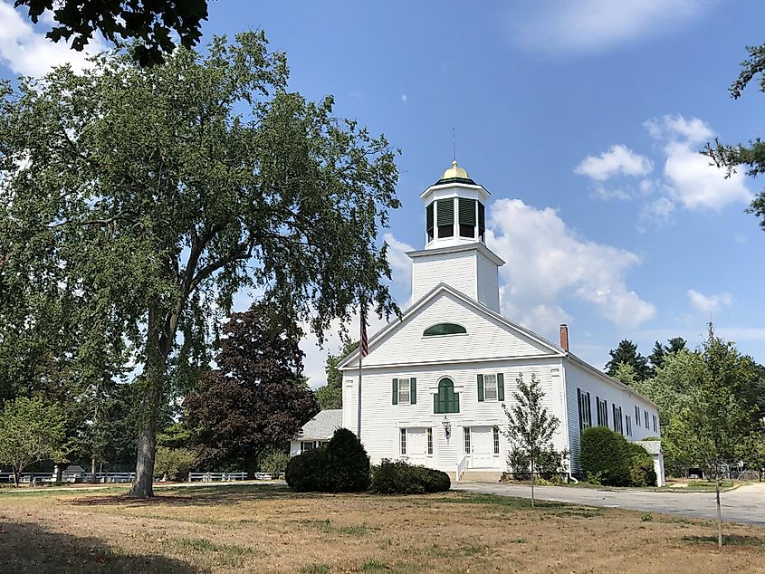 A beautiful church building in Merrimack, New Hampshire