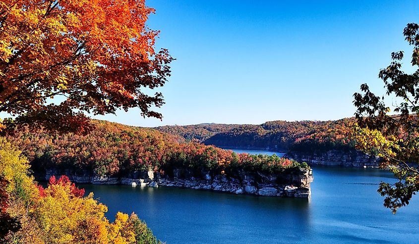Autumn view of Long Point, Summersville Lake, Nicholas County, West Virginia, USA, West Virginia’s largest lake