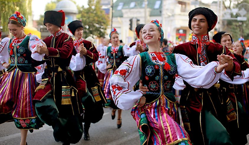 Procession of dancers of the Institute of culture in Cossack traditional dress in Russia