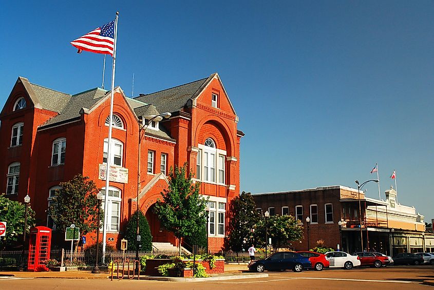 The Oxford, Mississippi town hall sits prominently on the town’s historic square.