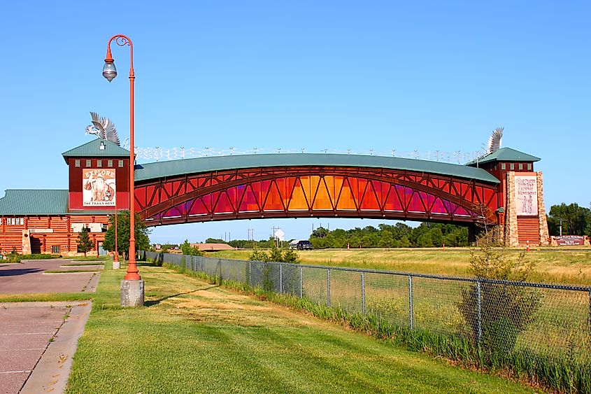 KEARNEY, USA: MAY 29: The Great Platte River Road Archway on May 29, 2012 in Kearney, Nebraska. The Archway monument contains a museum and spans Interstate 80, via Jason Patrick Ross / Shutterstock.com