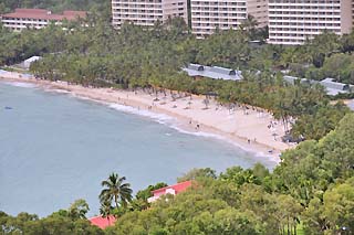 cats eye beach, hamilton island