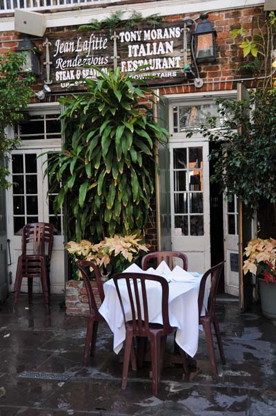 courtyard table