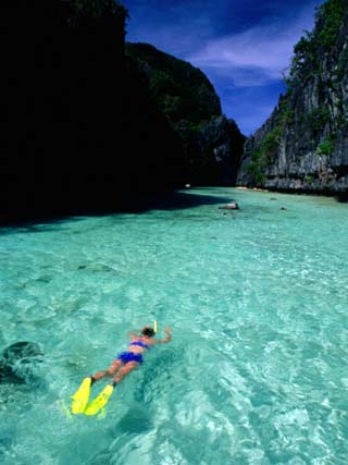 Snorkelling in the Big Lagoon, El Nido, Miniloc Island, Palawan, Philippines