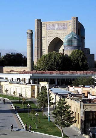 Bibi-Khanym Mosque