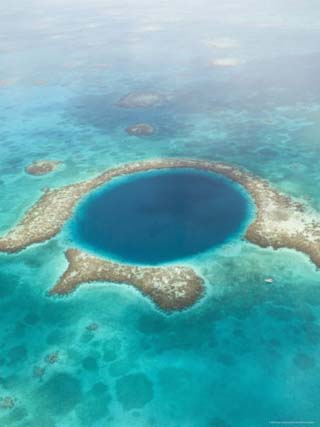 the geography climate and population of belize Note: 1) the information regarding belize on this page is re-published from the 2018 world fact book of the united states central intelligence agency. the geography climate and population of belize Note: 1) the information regarding belize on this page is re-published from the 2018 world fact book of the united states central intelligence agency.