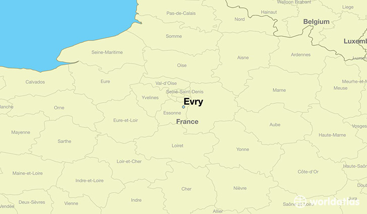 map showing the location of Evry