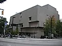 The Central Library in Atlanta, Georgia. By Atlantacitizen at the English-language Wikipedia, CC BY-SA 3.0, https://commons.wikimedia.org/w/index.php?curid=4801248