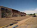 Street view in Jamestown, North Dakota. By In memoriam afiler - https://www.flickr.com/photos/99909734@N00/2661066616/, CC BY-SA 2.0, Wikimedia Commons.